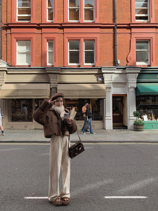 金蘑菇菇 小鹅包陪你过冬天 / 奶萌嘟嘟弧度 洋气小短款羽绒服 商品图8