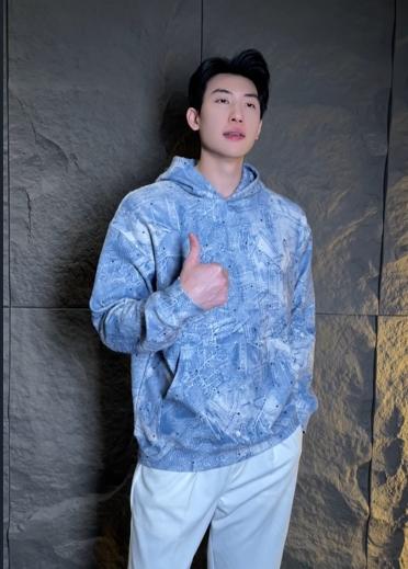 WY329秋冬季新款美式个性扎染十字钉连帽卫衣时尚百搭潮流宽松长袖 商品图0