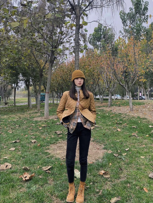 巴恩风撞色领绗缝棉服 商品图2