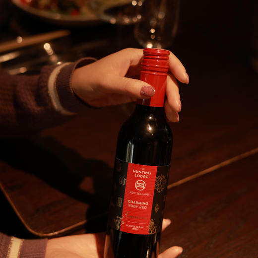 （买2赠1）琅廷酒庄霍克湾梅洛马尔贝克红葡萄酒375ml 商品图4