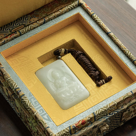 玉雕观音牌 商品图1