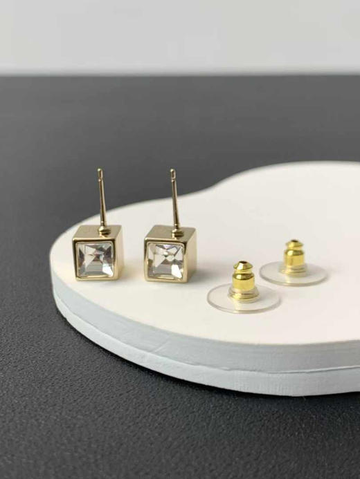 小香25C绝美方块系列！项链、耳钉、耳环三个款 商品图6