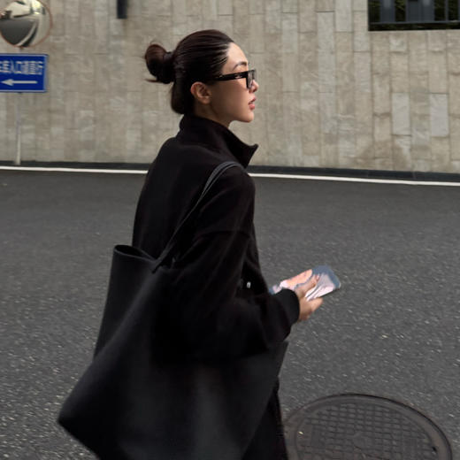 ROMI STUDIO“冬日松弛”双面摇粒绒弹力运动休闲外套 RW24WSW0804 商品图4