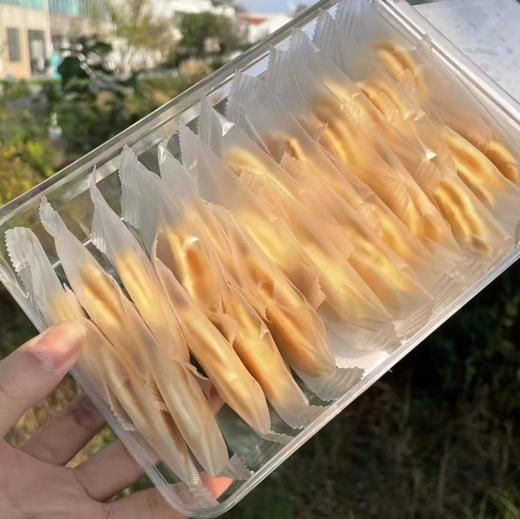 【鲜奶脆皮】🧇有颜有内涵
不加一滴水的奶皮干香香脆脆
吃一块好像喝了一口奶🥛
一斤能装好多多 商品图2