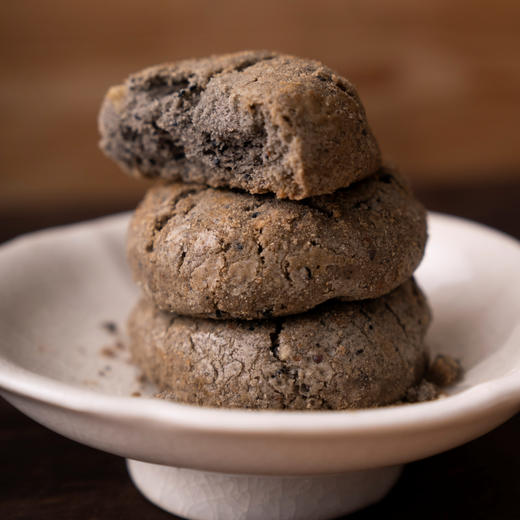 茶食· 老式手作糕点小集：萨其马 山楂酥饼 黑芝麻核桃酥 开心果酥饼 凤梨酥，真材实料 无添加剂 （产地保定发货） 商品图3