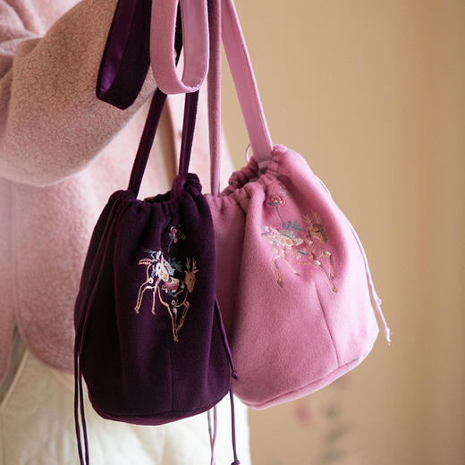 牧衣游 进口澳毛包包文艺百搭 小花夭【不支持会员折】 商品图0