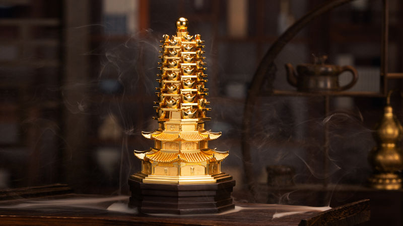 鎏金宝塔家居摆件