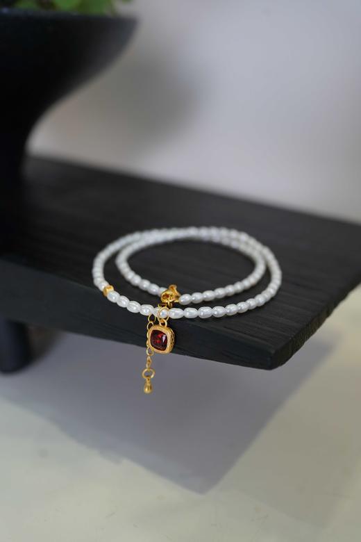 高亮淡水珍珠小米珠项链、原创设计款串珠锁骨链 3-4mm精致款 干净透亮 时髦百搭 温润恬静，佩戴气质吸睛！ 商品图4