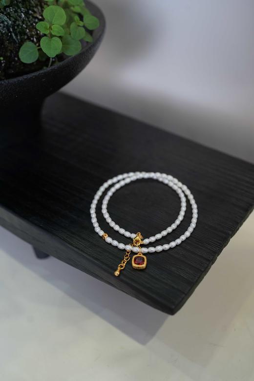 高亮淡水珍珠小米珠项链、原创设计款串珠锁骨链 3-4mm精致款 干净透亮 时髦百搭 温润恬静，佩戴气质吸睛！ 商品图3