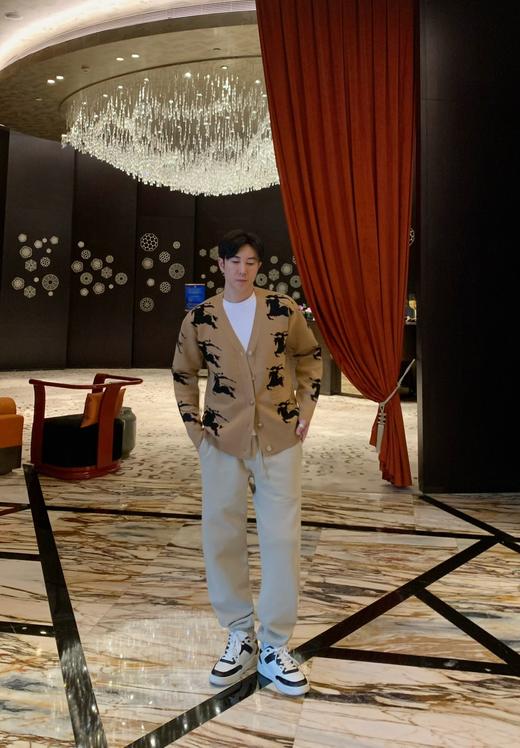 巴家 马术骑士徽标提花丝棉混纺开衫（JN） 商品图1