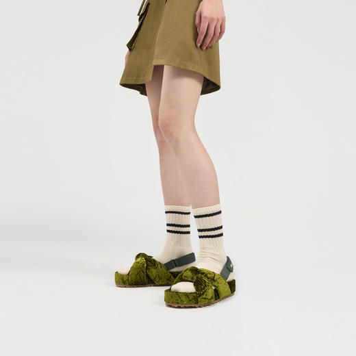 [捡漏价]lost in echo2024秋季新款丝绒交叉扭结后提带勃肯鞋时装凉鞋女 商品图3