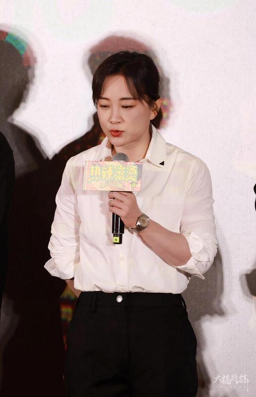 P家 领口金属三角徽标 白衬衣（JN） 商品图1