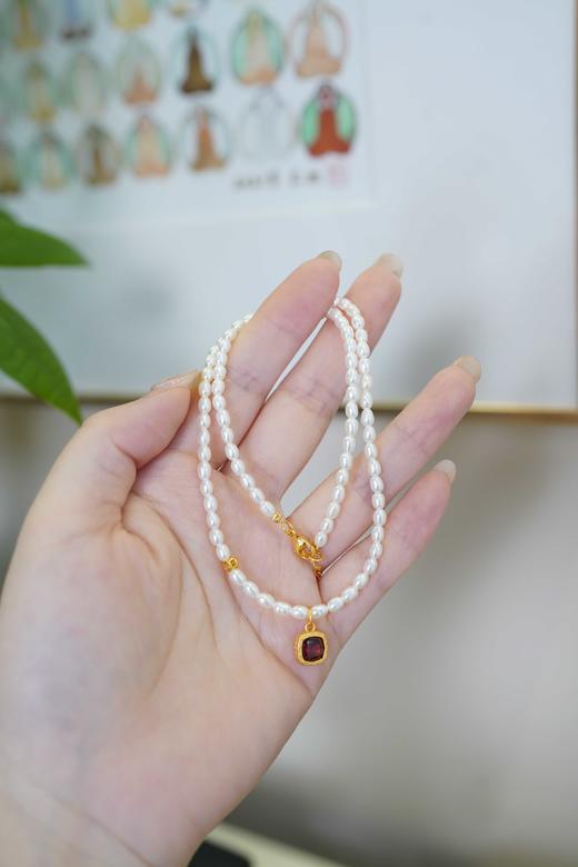 高亮淡水珍珠小米珠项链、原创设计款串珠锁骨链 3-4mm精致款 干净透亮 时髦百搭 温润恬静，佩戴气质吸睛！ 商品图5