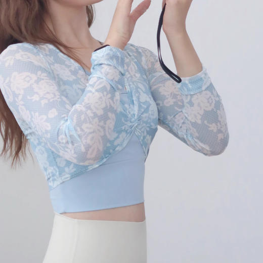 跃牌【禅语梵心】蕾丝假两件运动T恤女长袖带胸垫瑜珈服网纱上衣CX2977 商品图3