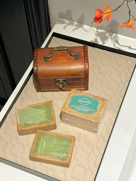 【团购】10年以上 老古皂 简单天然的老皂 ⁩叙利亚进口阿勒颇植物精油手工皂 国宝古皂 10年+ 商品图0
