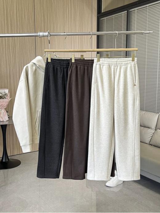 🎉冬日奢感限定‼️天生的贵价感太戳我🧘，垂感天花板‼️💕 【仟梓赫 奥粒绒加绒羊毛弯刀裤👏】⚠️客供含羊毛的毛呢面料手感厚实软糯  商品图0