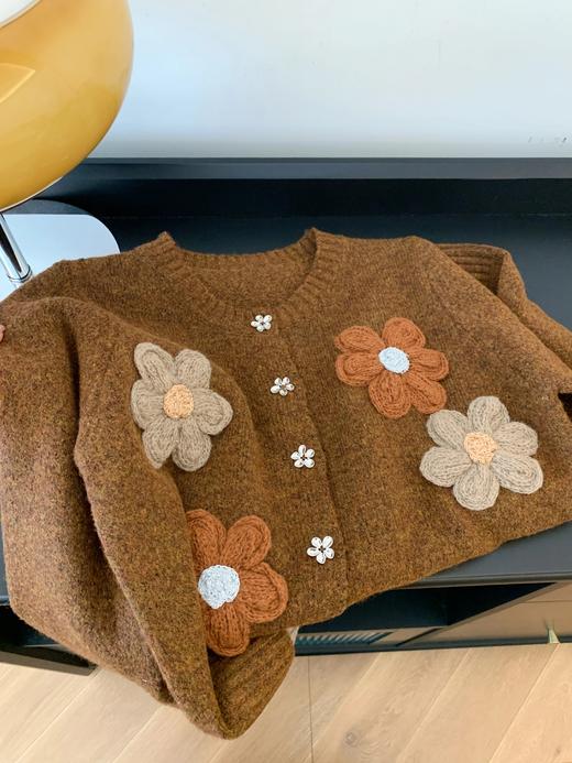 很重工很有质感的【羊驼绒手工花朵针织开衫】可爱花花🌸谁穿谁好看！！！ 商品图8