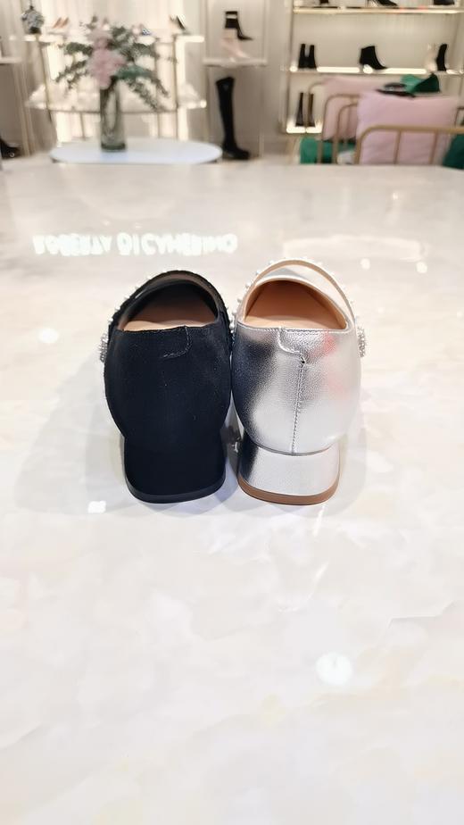 【云粉节】 【9折】BF楼诺贝达25年春时尚单鞋RS257609吊牌价2280 商品图4