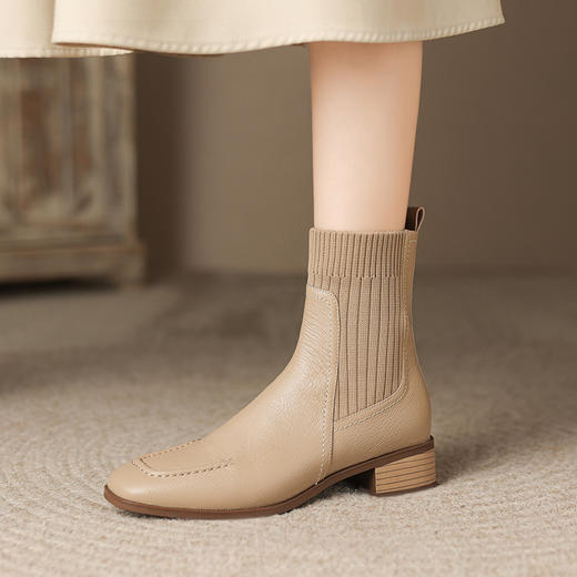 【预售5天】法式弹力袜靴女粗跟气质针织方头短靴新款拼接杏色中跟靴子DPJ&9671 商品图0