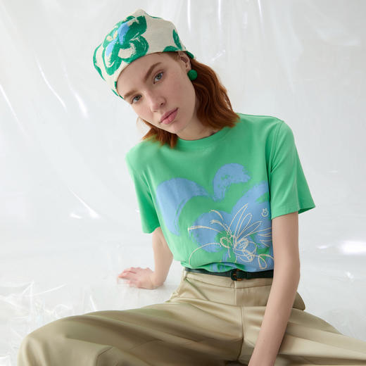 谜底T恤短袖女2025春季新品涂鸦感印花百搭圆领宽松上衣251MT0123 商品图1