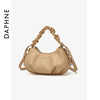 【达芙妮】小香风腋下云朵包DFN10258杏色 商品缩略图2