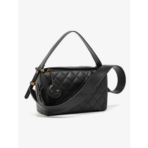 【达芙妮】小香风时尚菱格单肩斜跨枕头包DFN10194黑色 商品图6