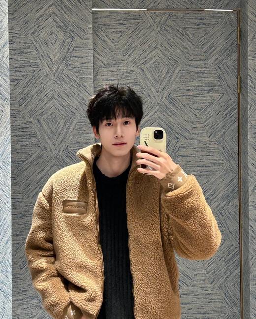 驴家 泰迪棕绒毛 皮标高领外套（JN） 商品图2