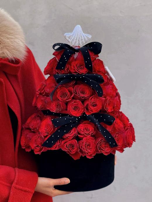 圣诞款玫瑰棉花松球圣诞树抱抱桶二选一 商品图0