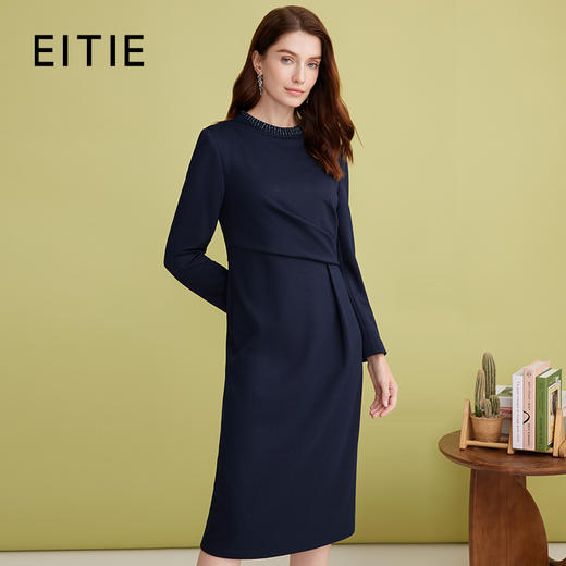 EITIE爱特爱气质高级感A字显瘦收腰纯色连衣裙冬季新款D2407411 商品图0