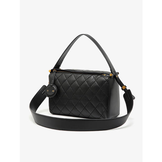 【达芙妮】小香风时尚菱格单肩斜跨枕头包DFN10194黑色 商品图5