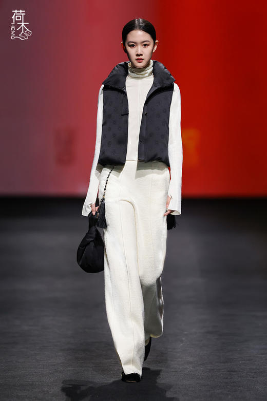 荷木HEMU丨望江南·羽绒手包 商品图2