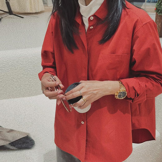 【顺丰包邮】40609 洛诗琳法式休闲宽松慵懒复古纯色衬衫女687 商品图4