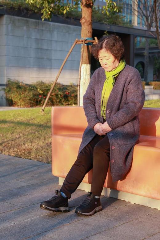 【男女同款】泰和源加绒加厚健步鞋老人鞋 抗冻必备！登山鞋运动鞋棉鞋 保暖防滑轻盈稳当 舒适一脚蹬好穿脱 商品图2