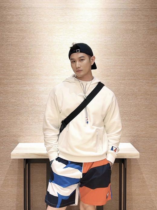 驴家 CUP连帽白卫衣（JN） 商品图1