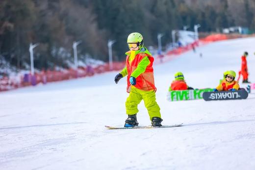 【川西滑雪独立冬令营】2025相约孟屯4天3晚滑雪营：专业滑雪教学~趣味娱雪-雪地摩托&雪地坦克~探寻羌寨冰雪世界、高山温泉、感受羌寨文化、品尝藏羌美食 商品图3