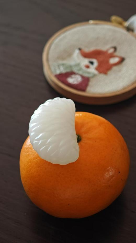 岁末·大吉·和田橘瓣吊坠【嘉石563】 商品图0