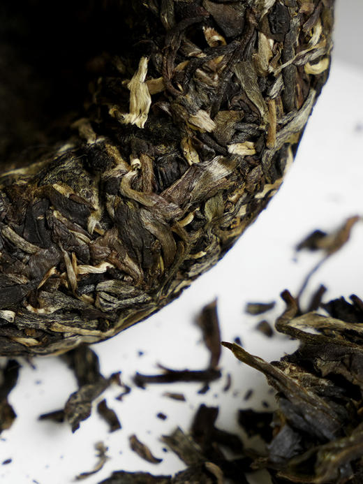 【龙凤沱】2024年班章与冰岛的完美融合 龙凤呈祥，祝您好事成双，福禄双全！成本福利价发售 500克/沱 拍5发6 拍20发25 商品图5