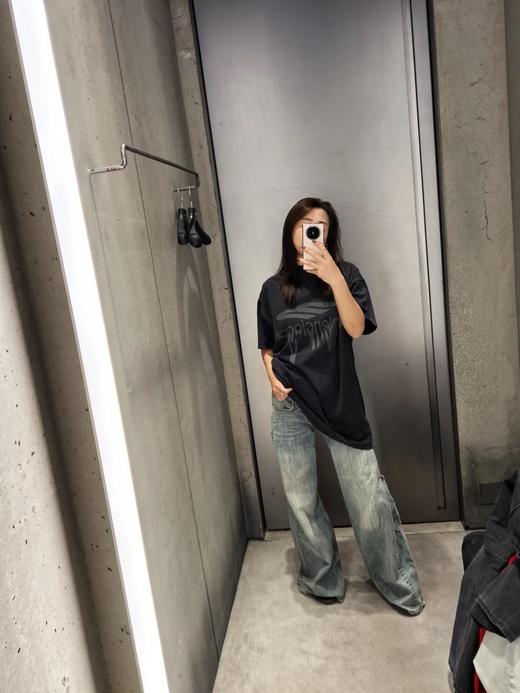 B家 融化异形字母 印花圆领短袖（JN） 商品图3