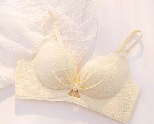 【优雅聚拢，蕾丝花边】细节处流露女性的温柔与妩媚。无痕小胸，收副乳，上托防下垂，让你尽显优美身姿。夏季薄款，清凉自在，成为你的心头爱！ 商品图7