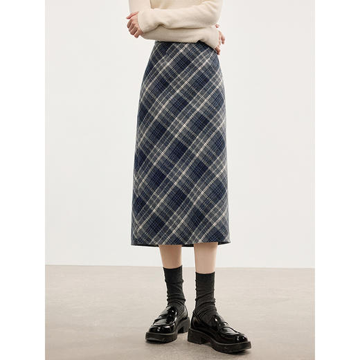 【专属特价】熙世界英伦风复古格子毛呢半身裙2025冬季新款中长包臀直筒裙子 商品图3