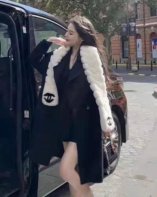 小红书同款 单色【▪皮毛一体❗超级保暖Ch**el秋冬新款！！！】（TL） 商品图1