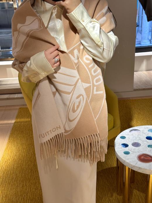 浅奶茶色驴家2024年秋冬新款Lock And Keys 围巾（TL） 商品图1