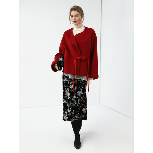 COCOBELLA重工亮片刺绣丝绒半身裙25春优雅国风筒裙HS3110 商品图3