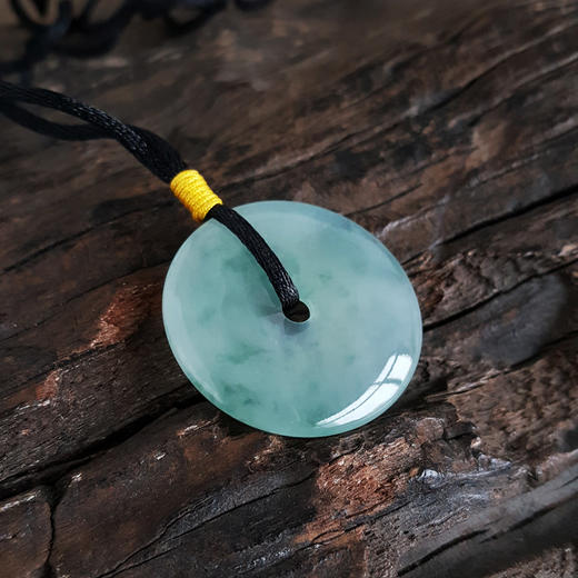 【天然正品】天然糯冰种飘花平安扣翡翠（吉祥、如意）吊坠项链30.5*30.5*4.6MM（皆取最大值）中性款现售价：1880！191224AH80 商品图4