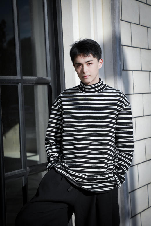 S44241194条纹高领长袖T恤 商品图6