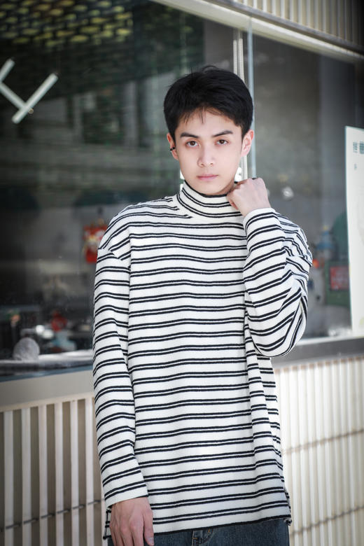 S44241194条纹高领长袖T恤 商品图0