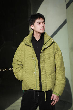 S442574400肌理保暖羽绒服