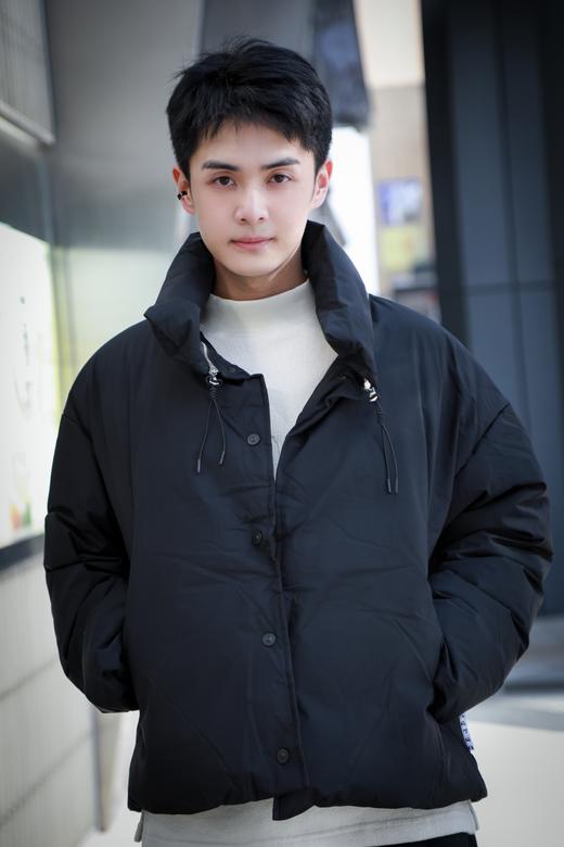 S445874491简约休闲羽绒服 商品图0