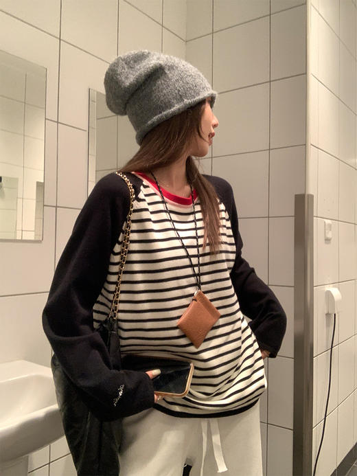 <曾小咸推荐> 	黑白条纹撞色针织长袖 日常109/件 活动价89.99/件！【预售款，预计3-15天发货】 商品图3