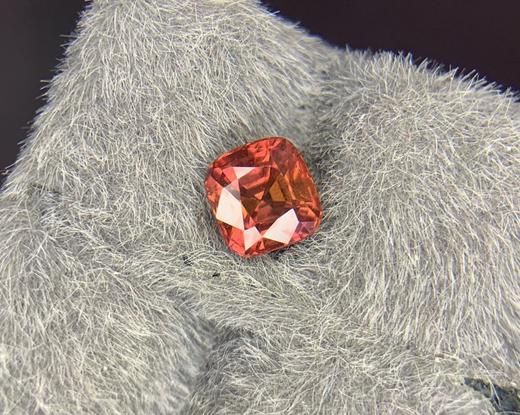 1.32ct刻面帕帕拉恰蓝宝石裸石 商品图0